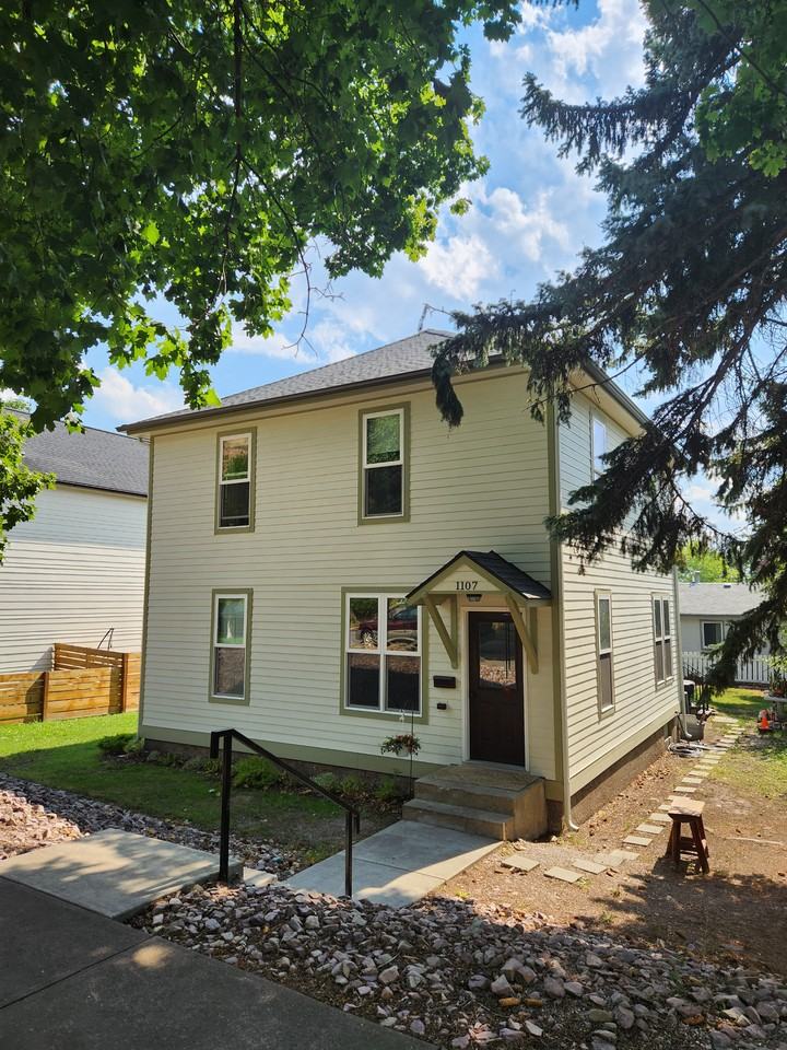 1107 Poplar St - Photo 2 of 39