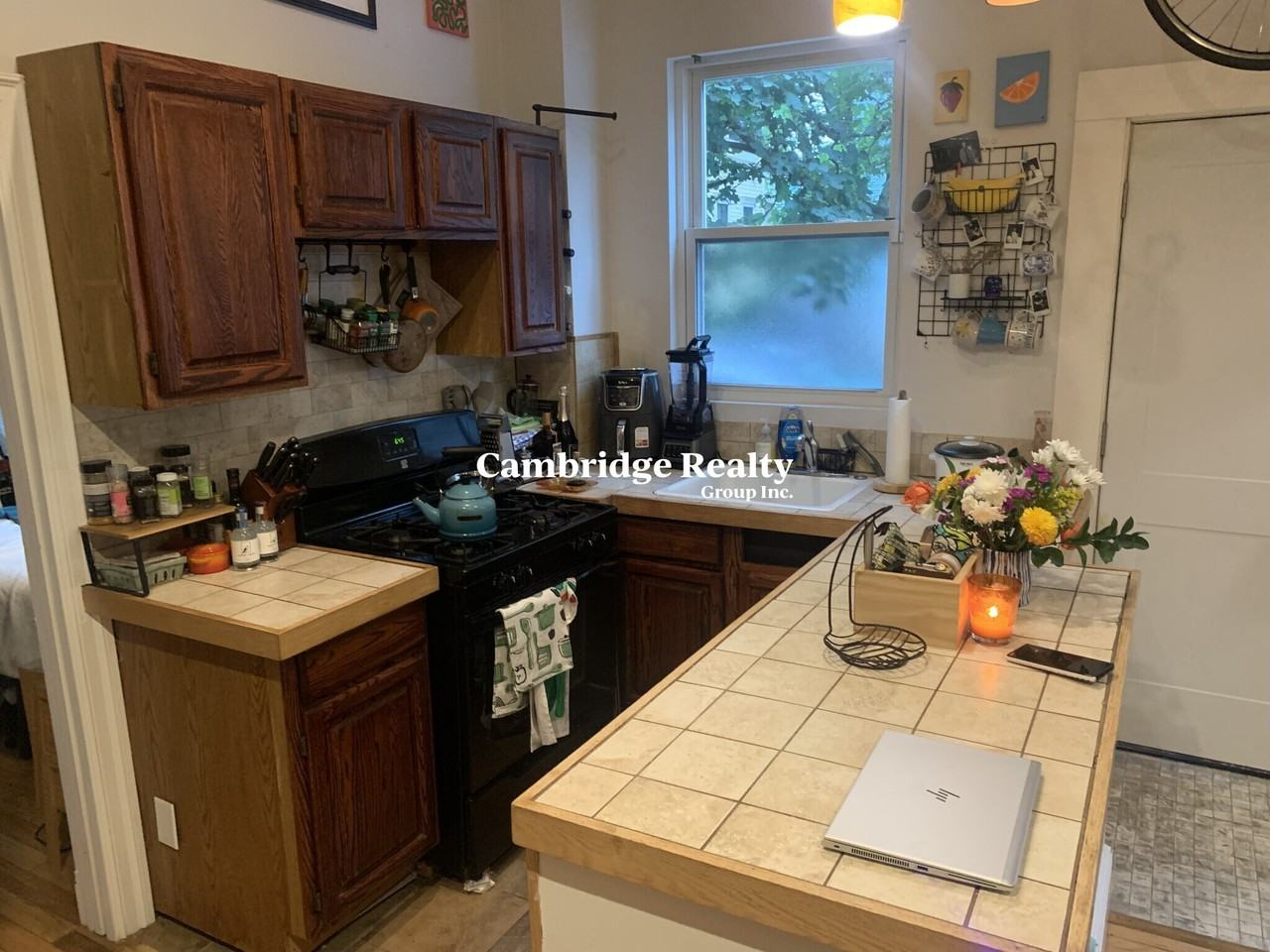 91 Pleasant St #1T