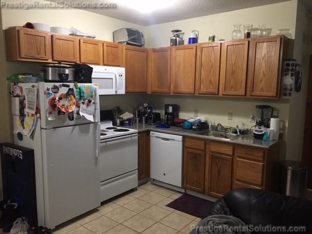 Willow St #105 - Photo 4 of 11