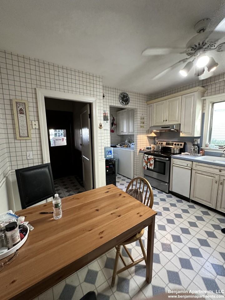 Harriet St #1 - Photo 3 of 12