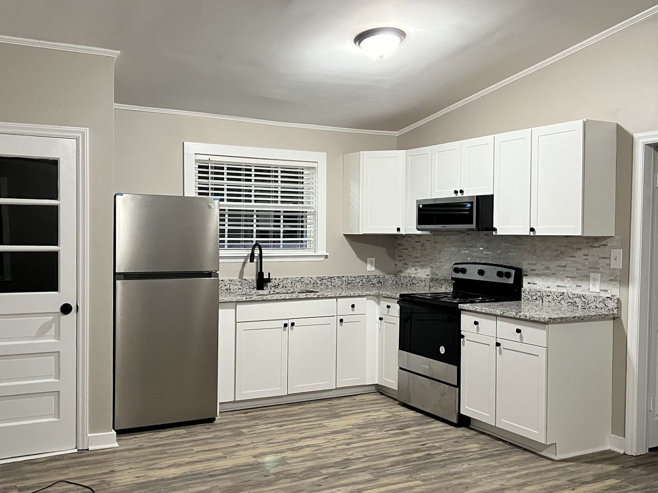 506 Saunders Pl #A - Photo 3 of 9