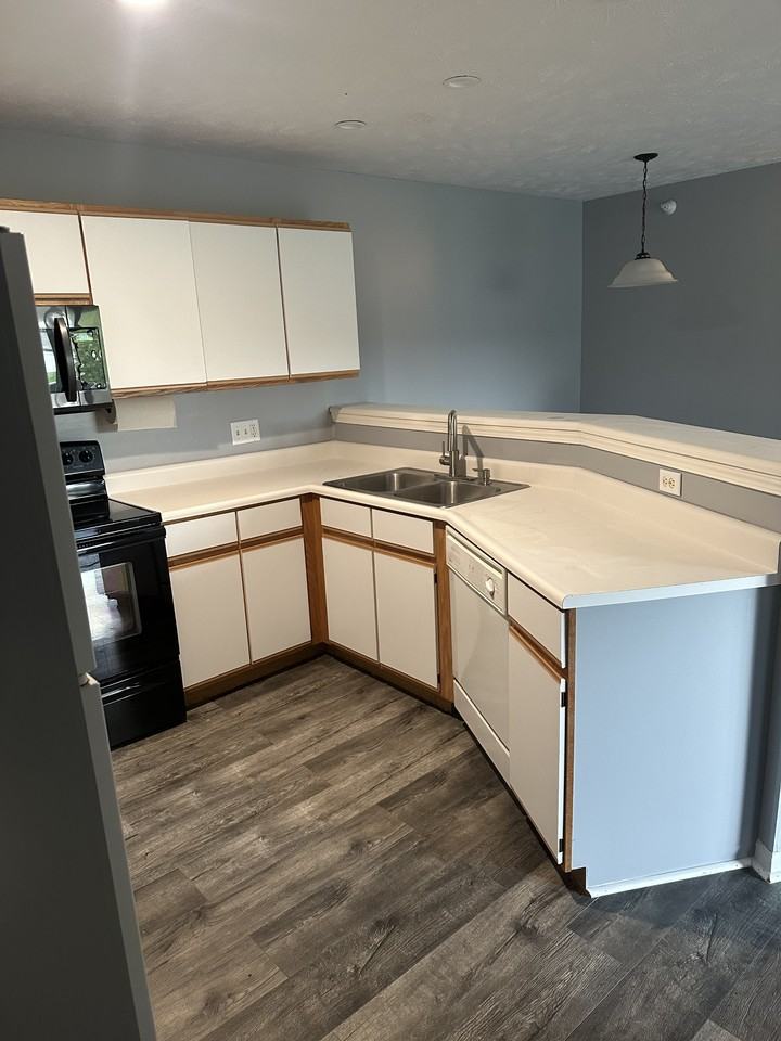 8584 Jasonville Ct Se #8 - Photo 5 of 20