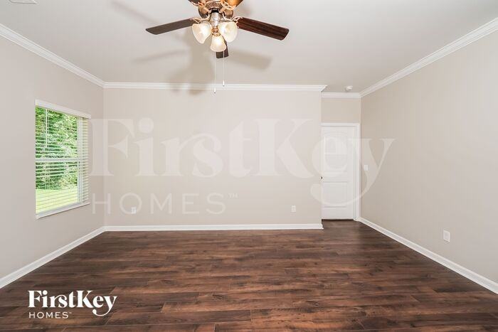 1041 Mountain Laurel Cir - Photo 3 of 16