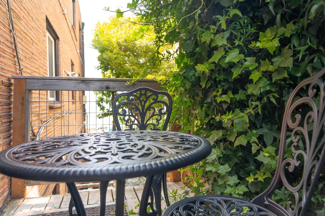 4027 Beach Drive SW - Photo 4 of 50