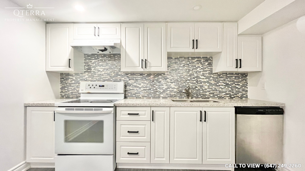 2-103 Luxury Avenue, Bradford, Ontario L3Z 1T5 - Photo 2 of 11