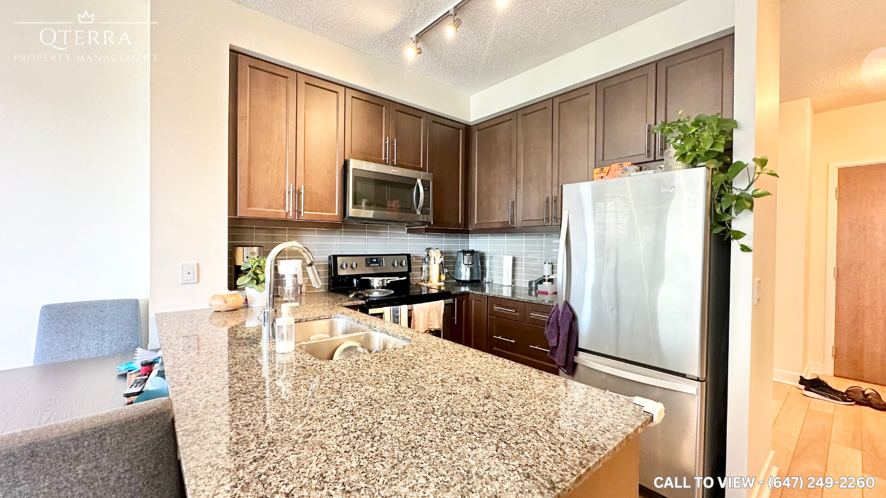 908-3975 Grand Park Dr, Mississauga, Ontario L5B 0K4 - Photo 3 of 11