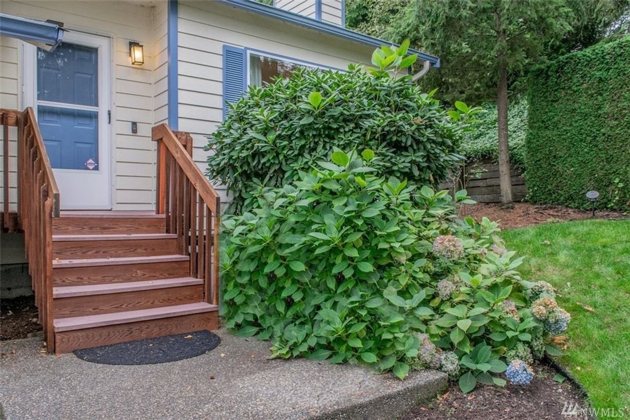 128 60th Pl Se - Photo 3 of 30