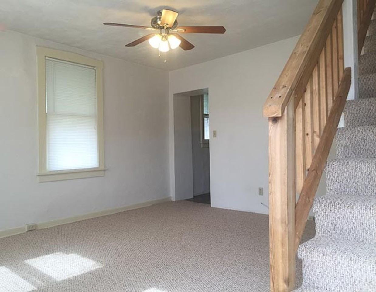 321 W Main St - Photo 2 of 23