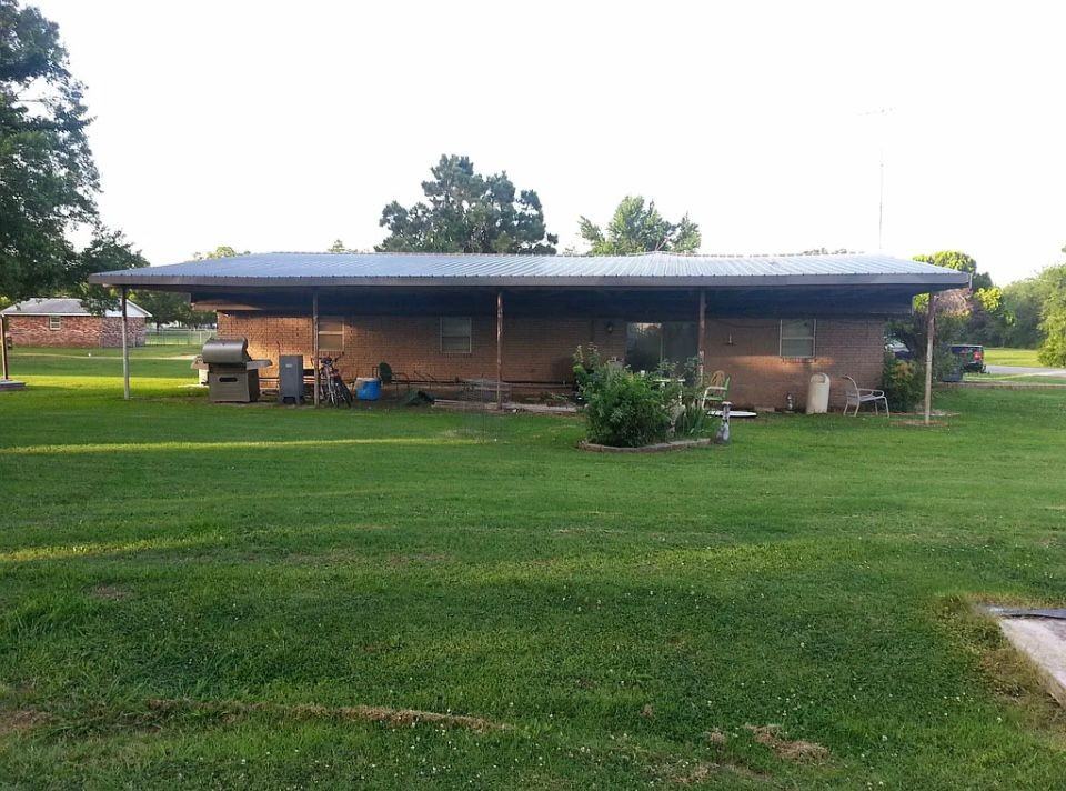 102 Lesa Street - Photo 3 of 8