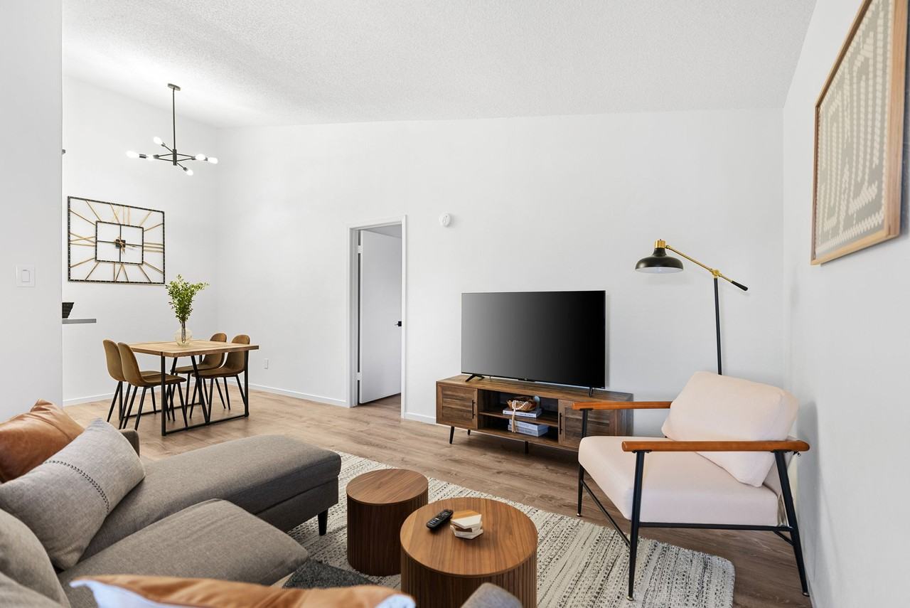 11913 Metric Blvd #B - Photo 3 of 21