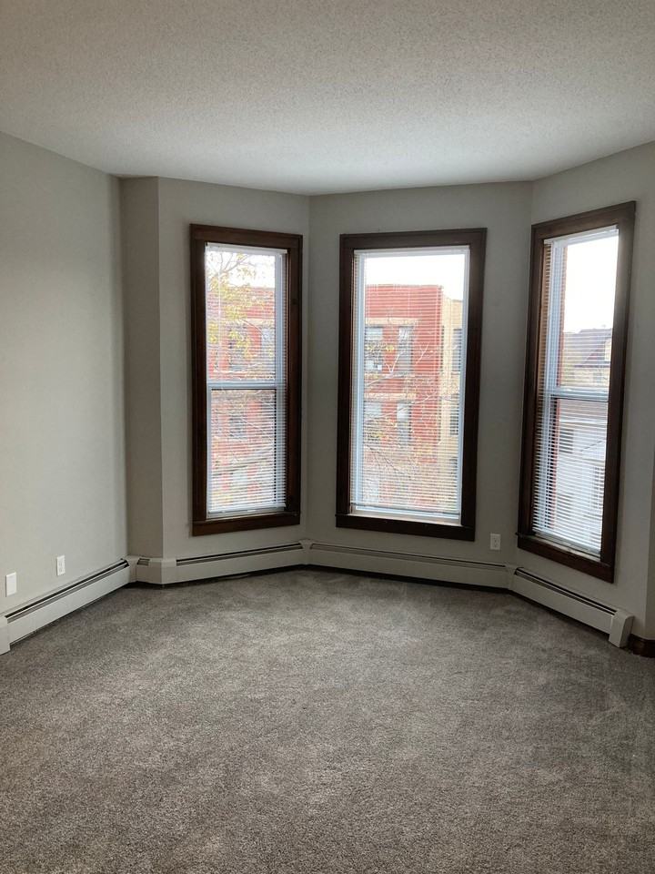 732 East 16th Street (New Town) - Photo 3 of 21