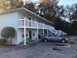 featured image of 213 Hampton Ave