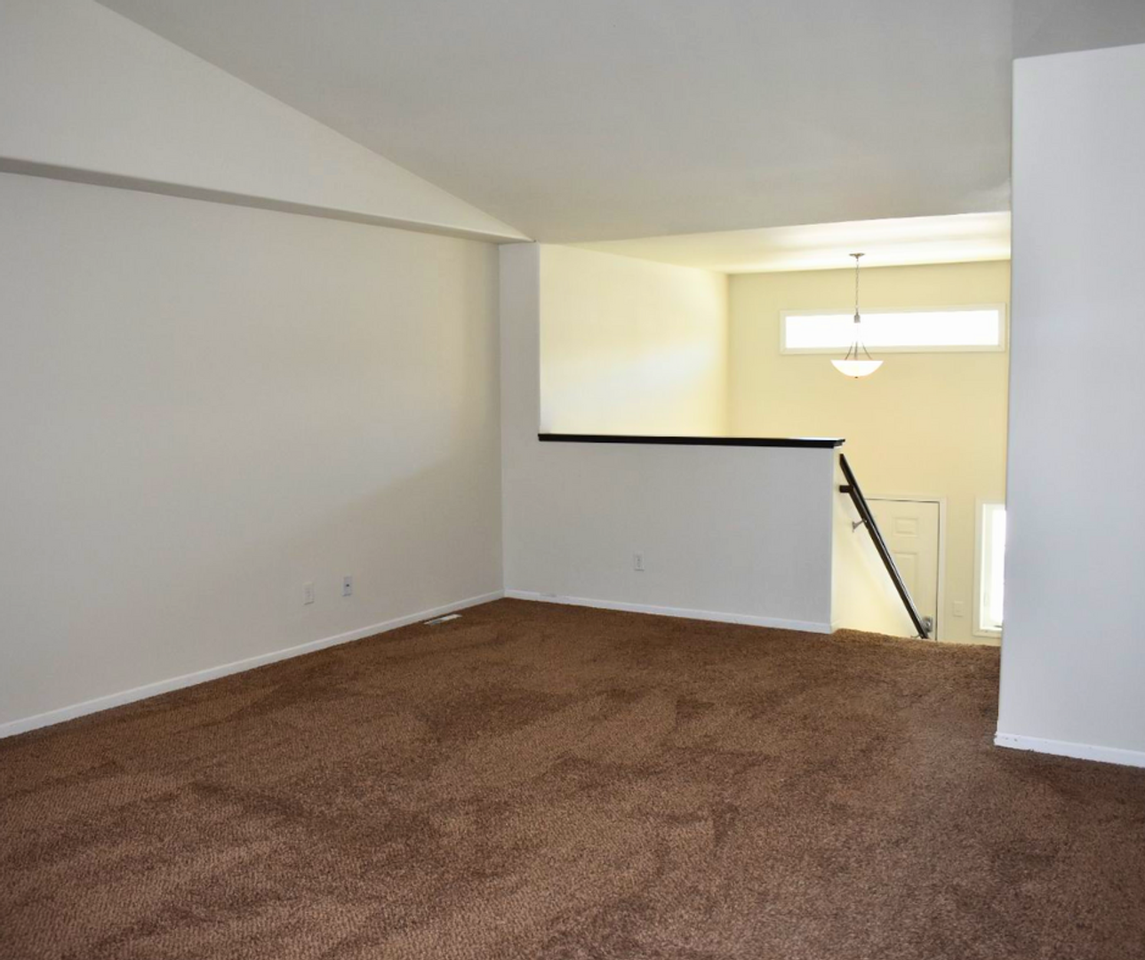 1224 S Beach Way - Photo 7 of 26