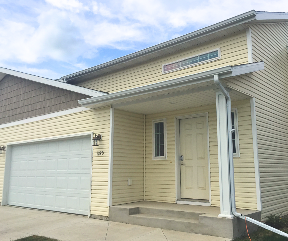 1224 S Beach Way - Photo 2 of 26
