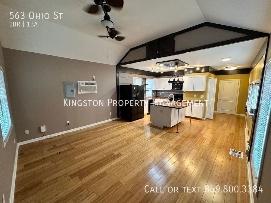 563 Ohio St - Photo 3 of 9