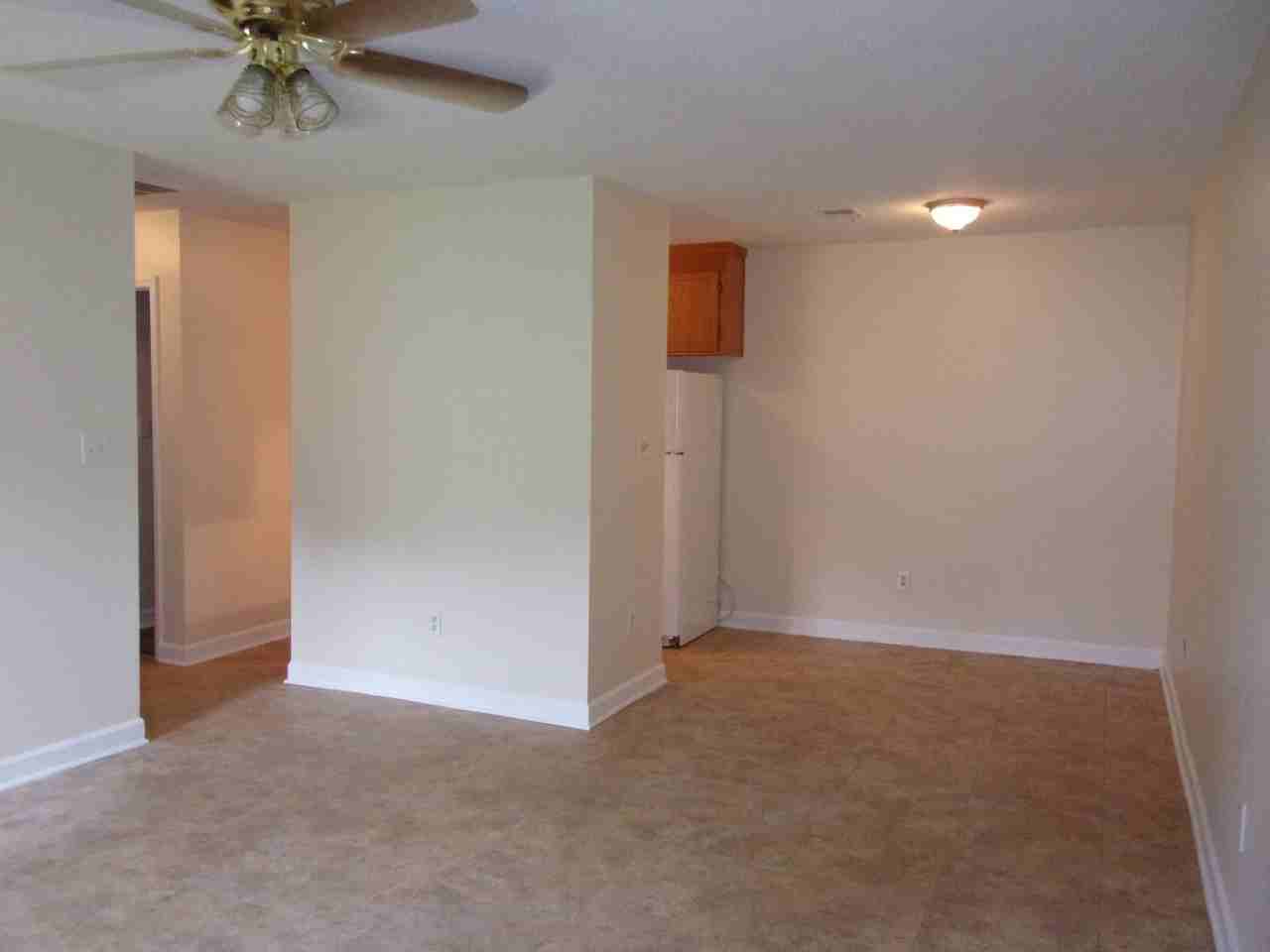 1102 Chandler Dr - Photo 4 of 13