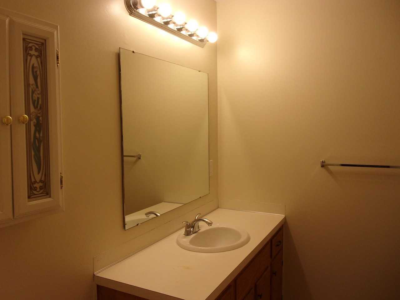 1102 Chandler Dr - Photo 7 of 13