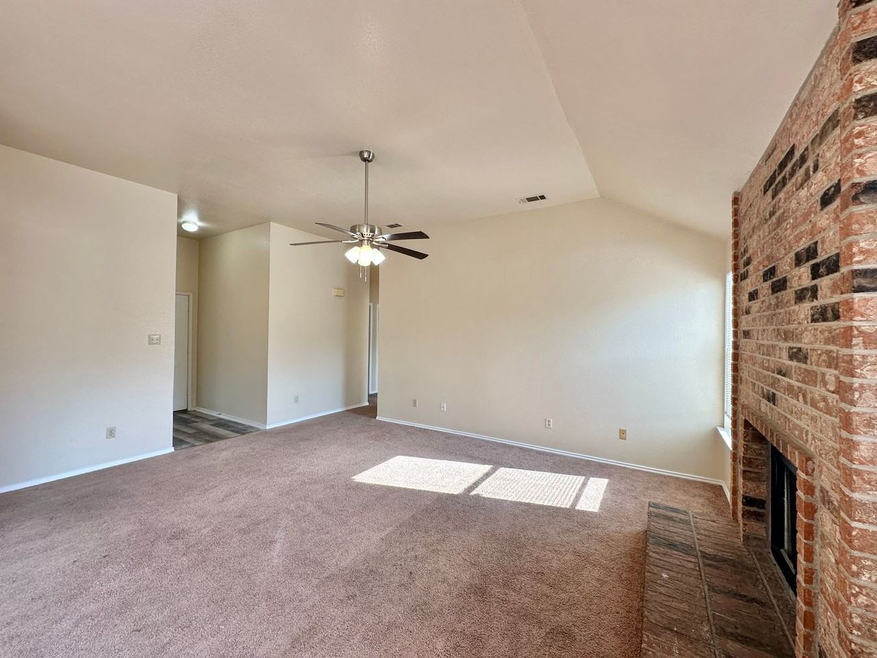 2709 Chameleon Dr - Photo 6 of 26