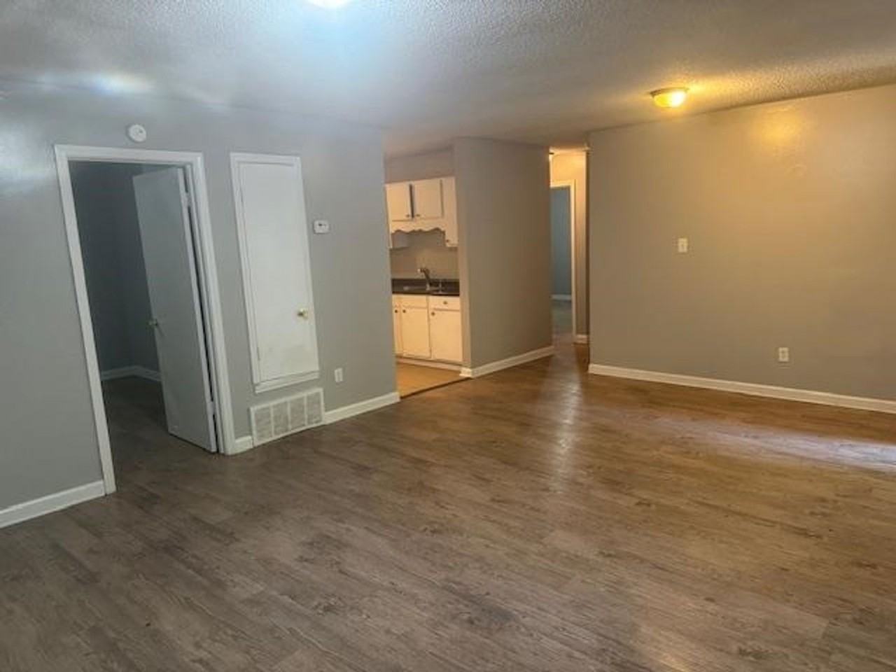 3241 Cedar Springs Dr - Photo 2 of 10