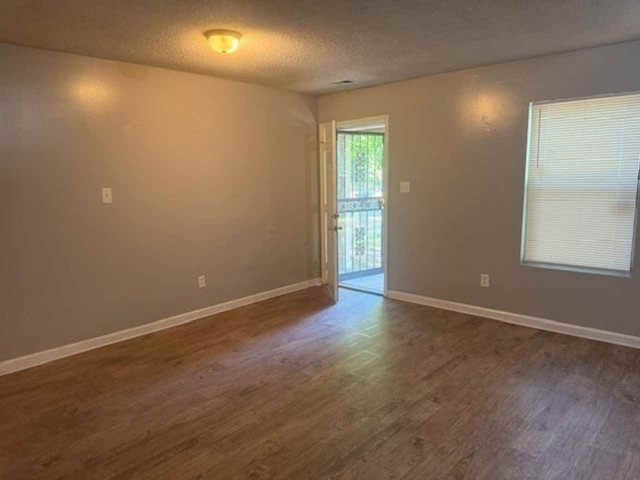 3241 Cedar Springs Dr - Photo 4 of 10