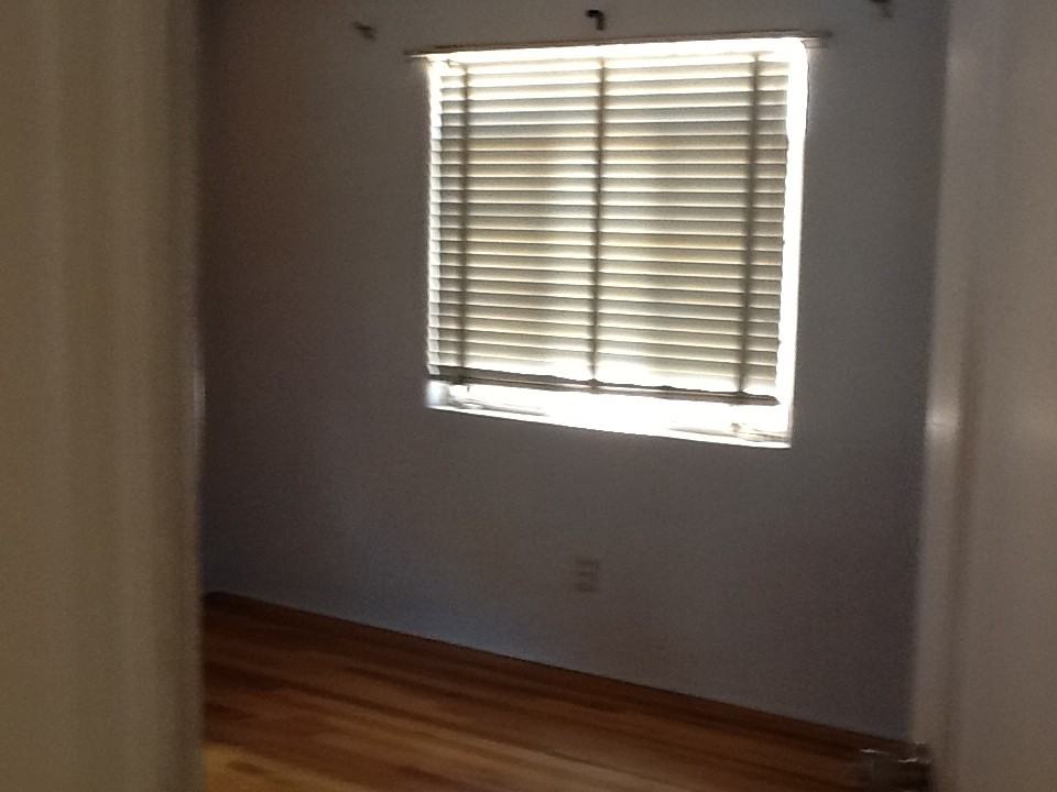 1303 Howze St - Photo 2 of 9