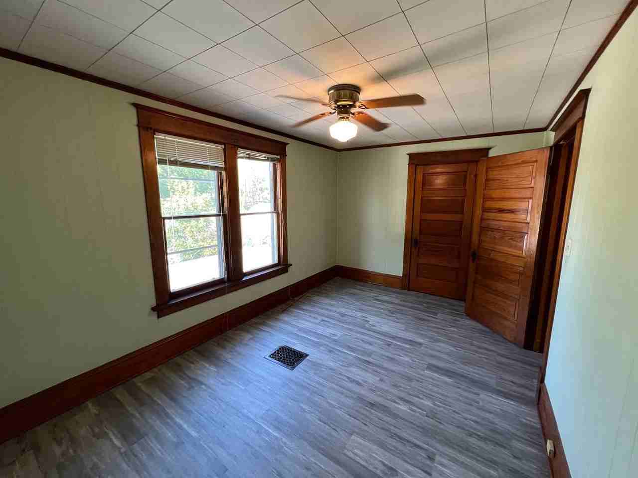 807 E Center St - Photo 2 of 8