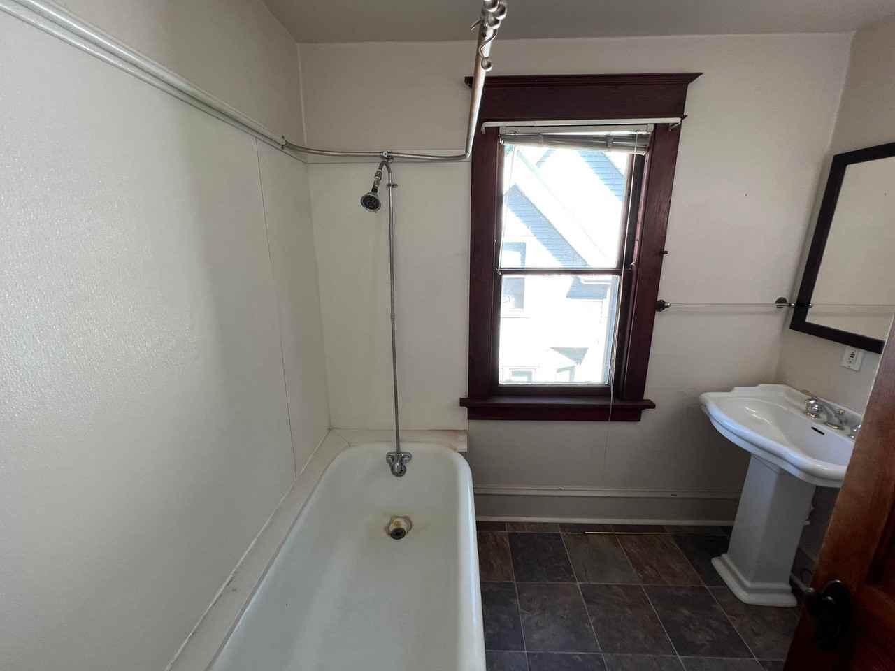 807 E Center St - Photo 3 of 8