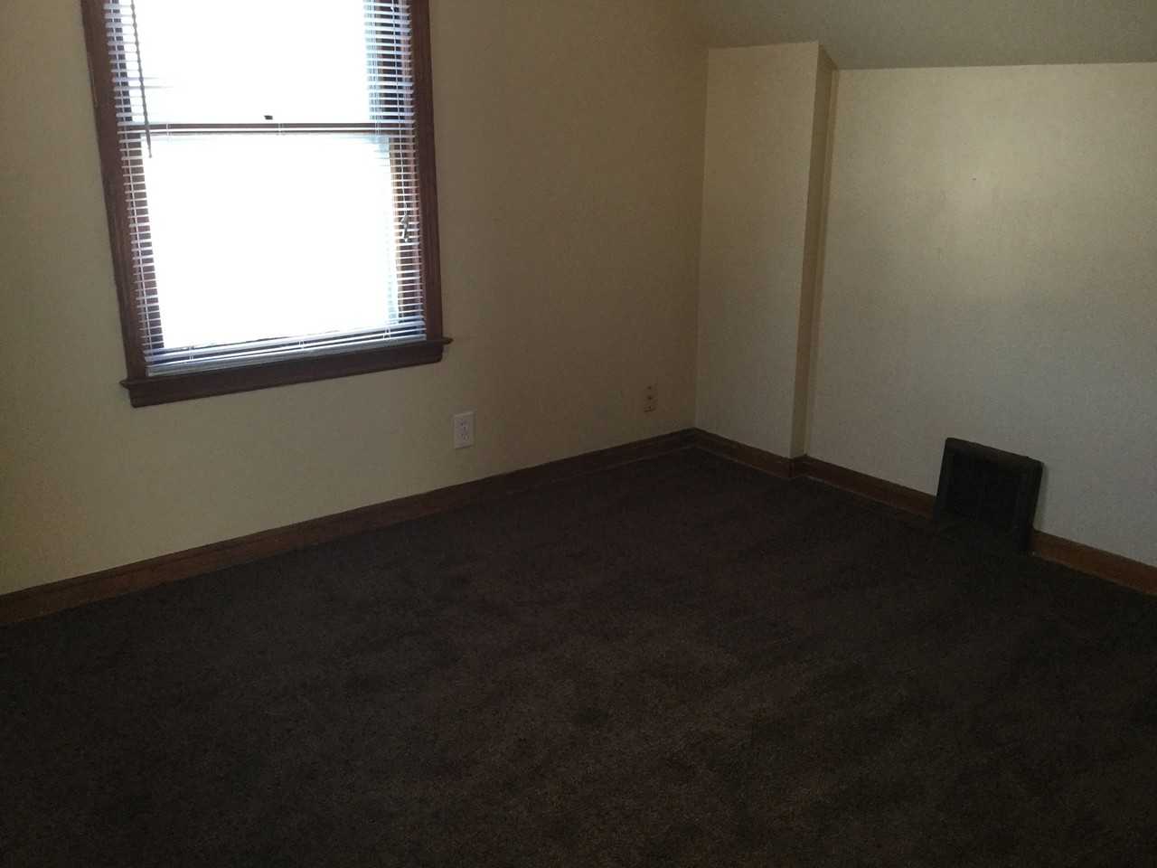 3516 N 36th St - Photo 2 of 7