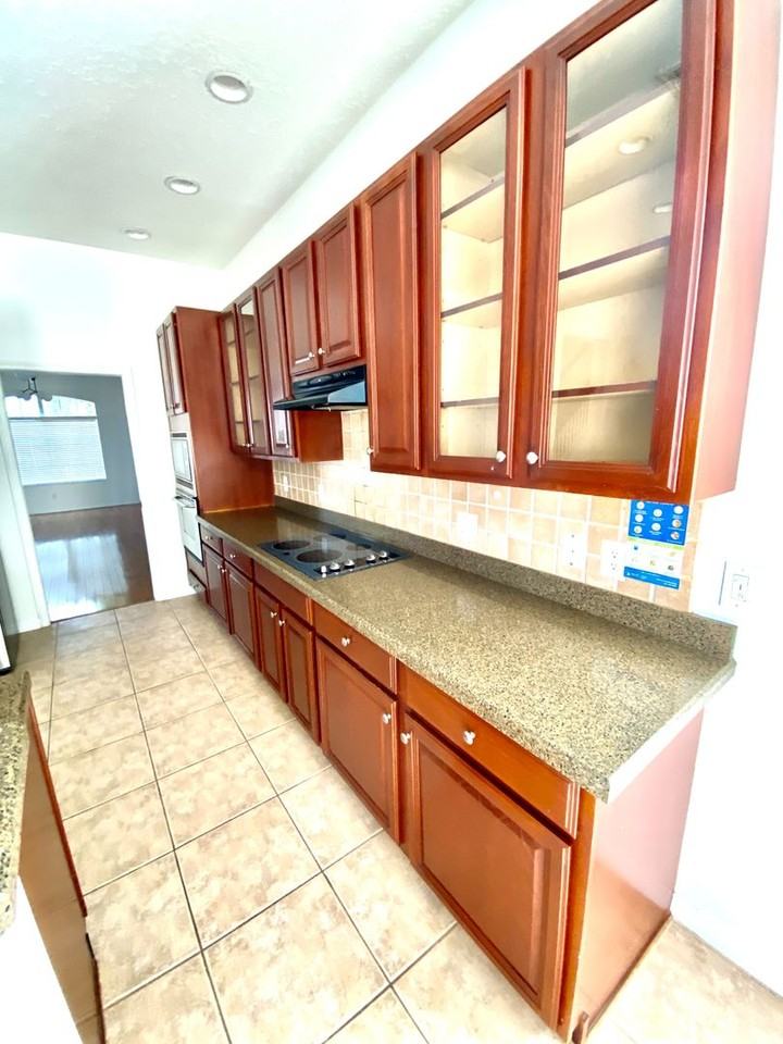 11403 Minaret Dr - Photo 2 of 17