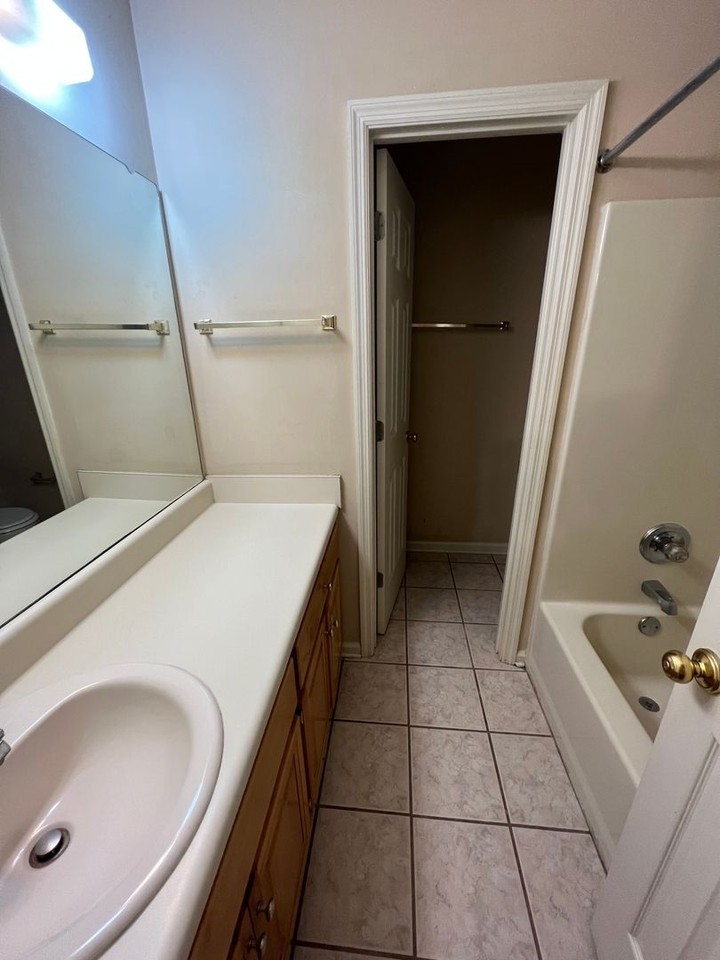 136 Halal Ct - Photo 7 of 11