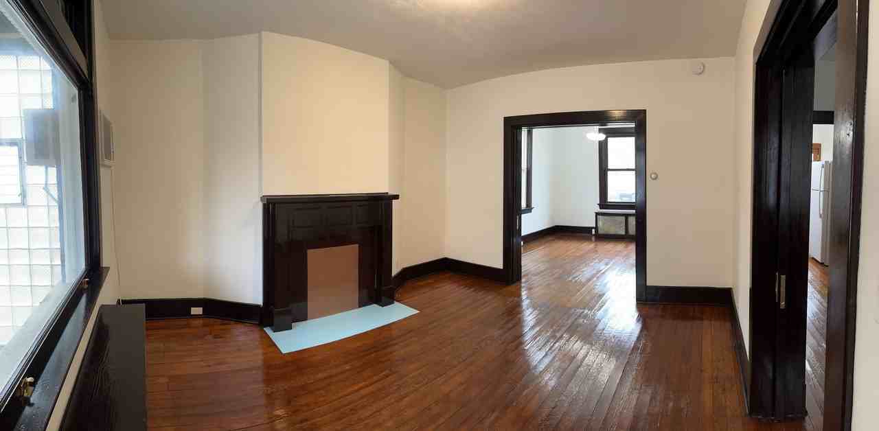 411 Lincoln Ave - Photo 2 of 10