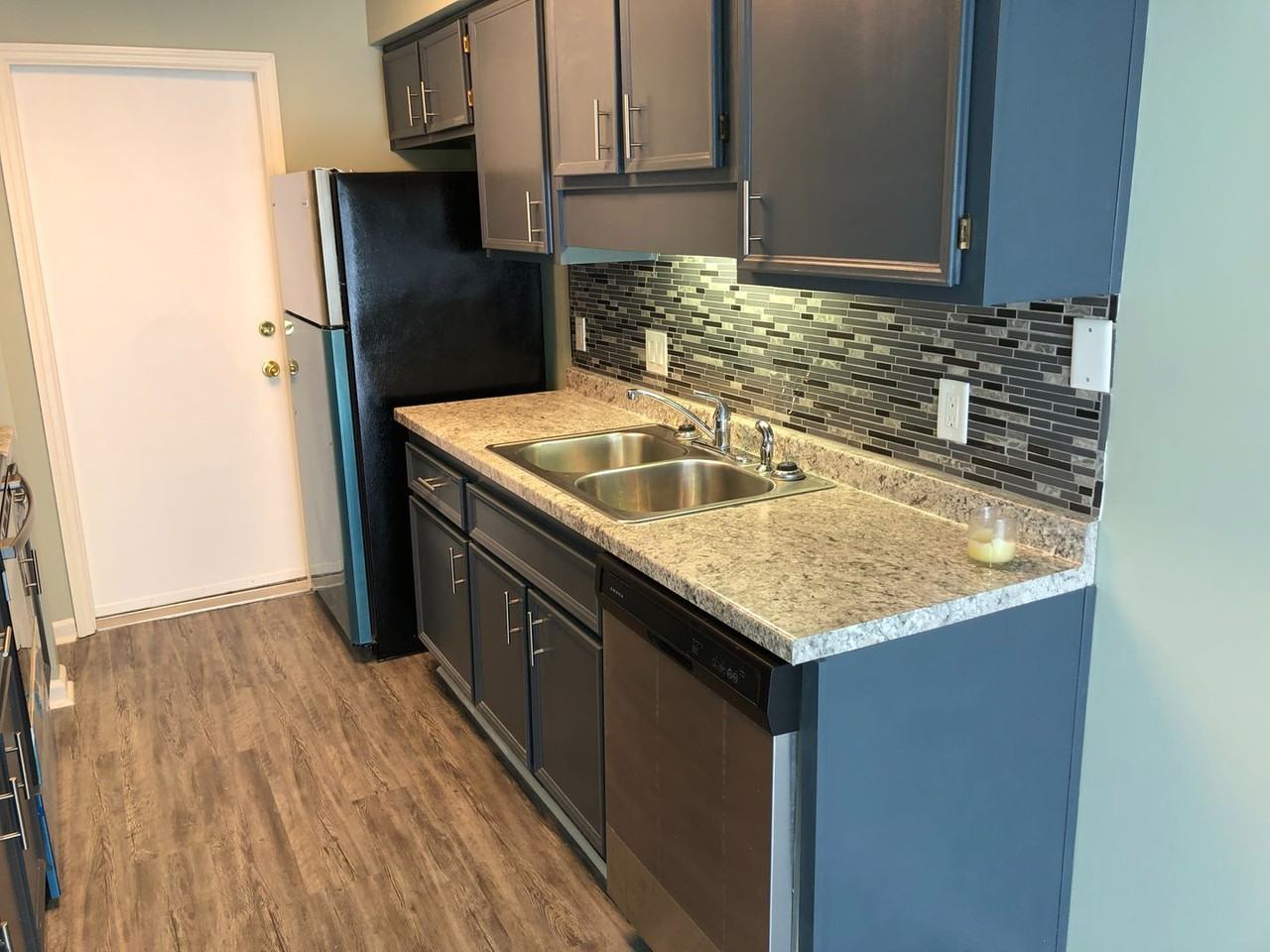 118 Holland Park Cir - Photo 5 of 44
