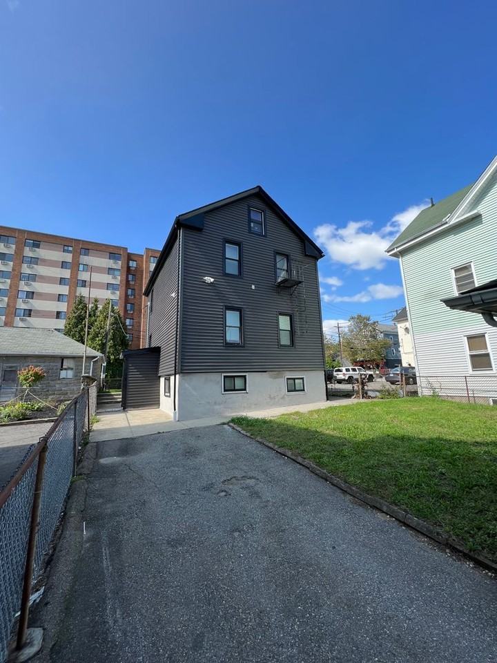 39 Schofield Ave. - Photo 2 of 7