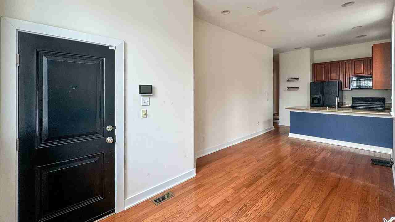 1617 W Montgomery Ave, Philadelphia, PA 19121 - Photo 2 of 10