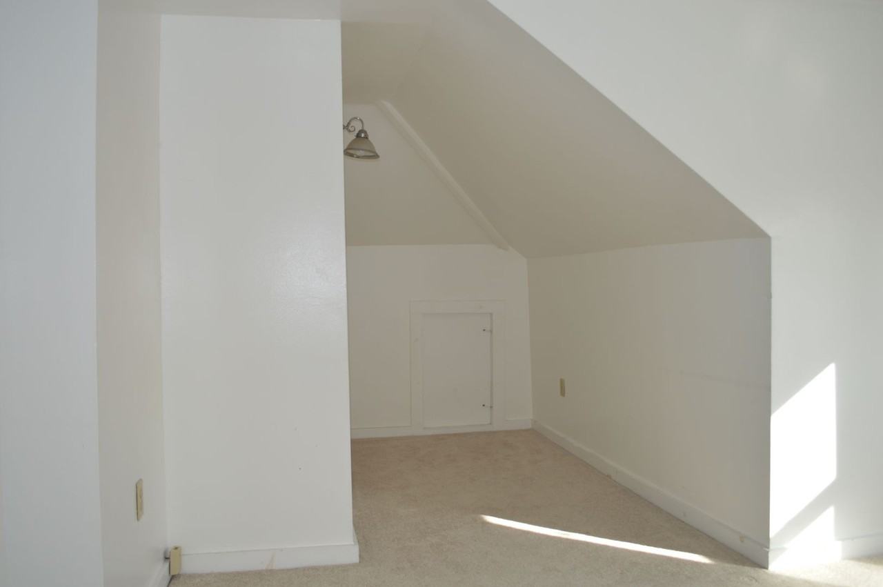 46 Locust Avenue - Photo 2 of 6