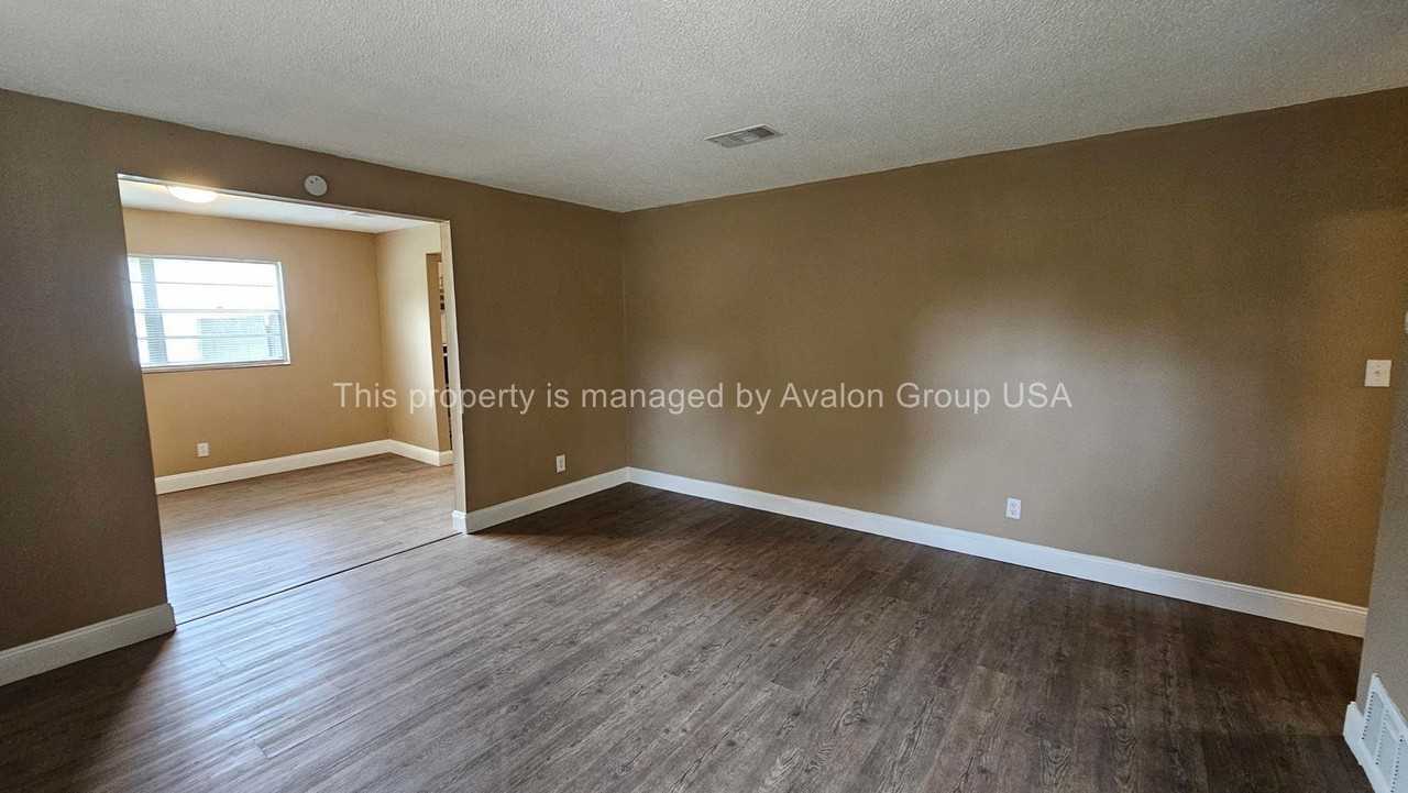 522 Clermont Ave S - Photo 2 of 25