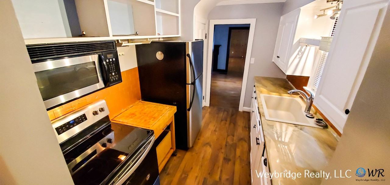 961 W Galbraith Rd - Photo 2 of 17