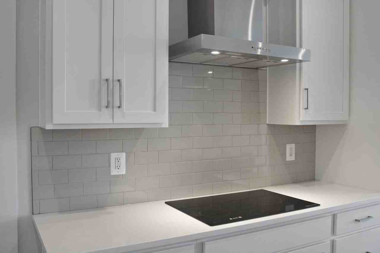 1624 Koch Ct - Photo 2 of 12