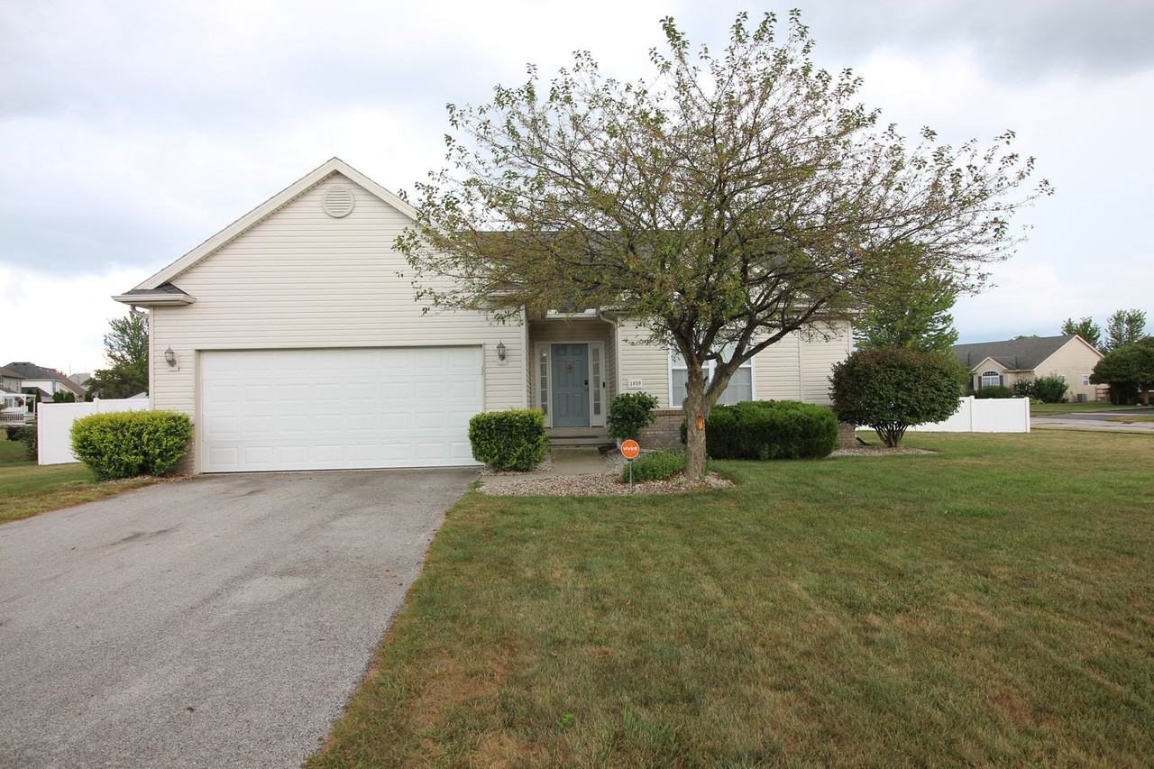 1859 Woods Hole Rd - Photo 2 of 46