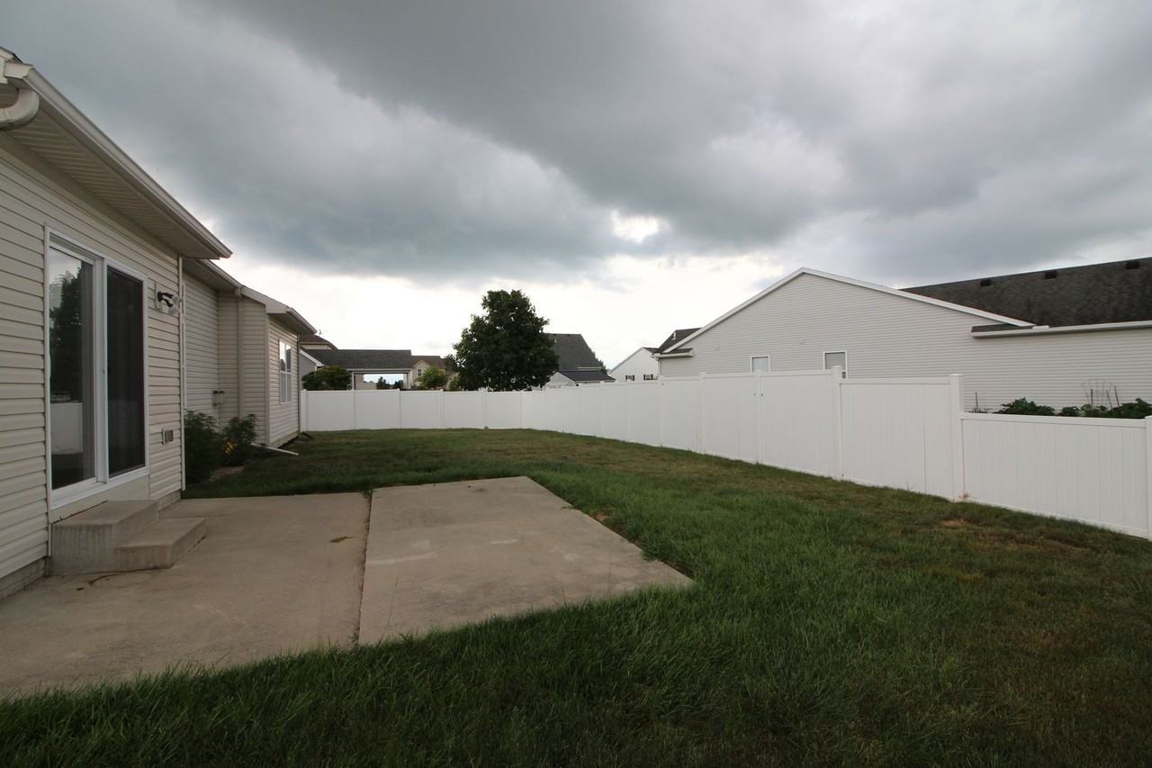 1859 Woods Hole Rd - Photo 3 of 46