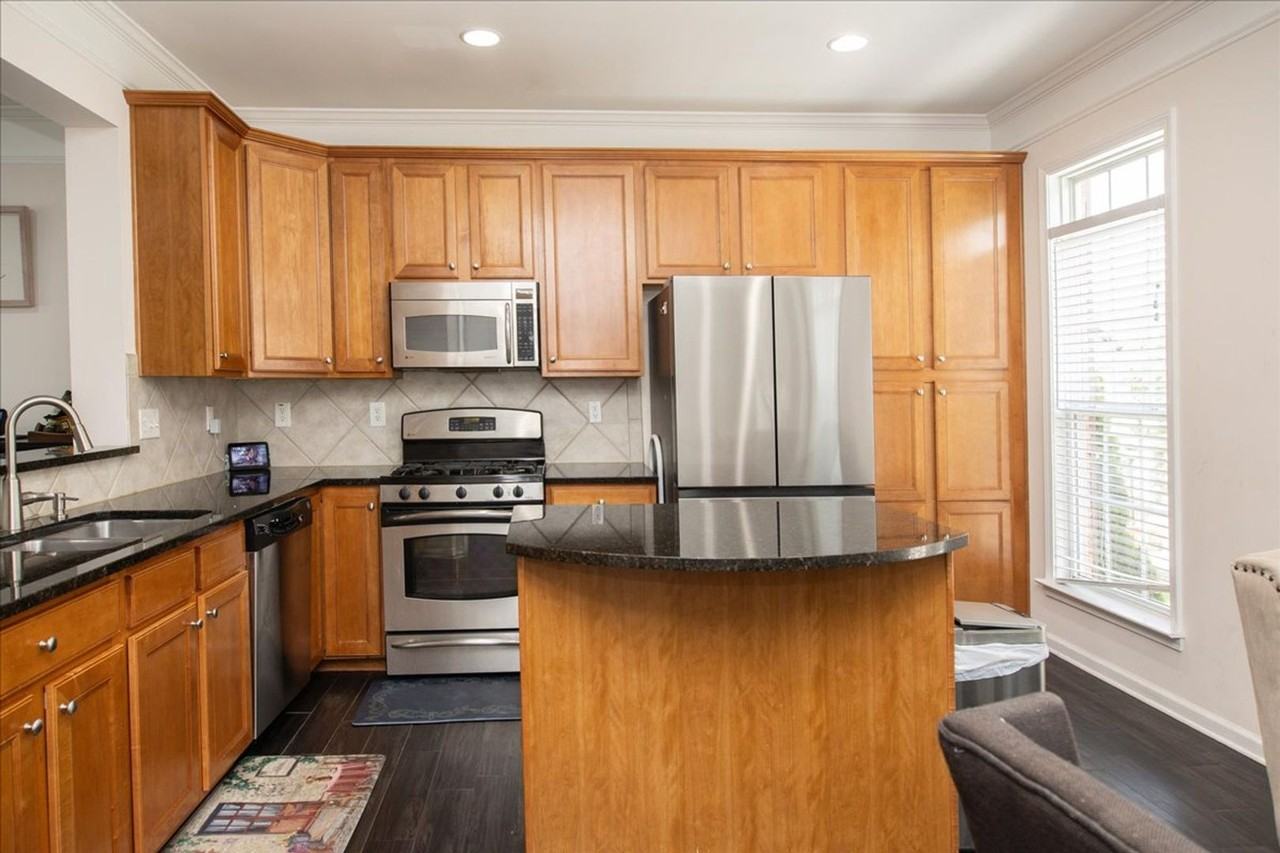 1654 Wehunt Pl Se ##Se - Photo 3 of 26