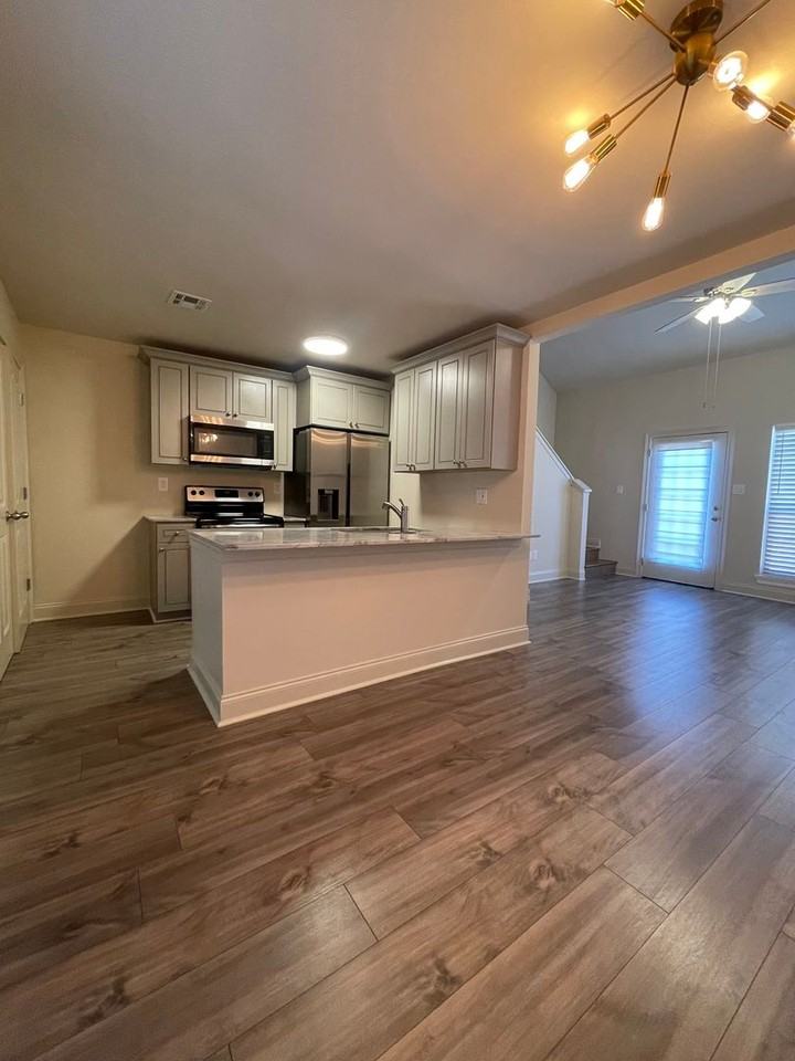 208 Long Plantation Blvd - Photo 3 of 20