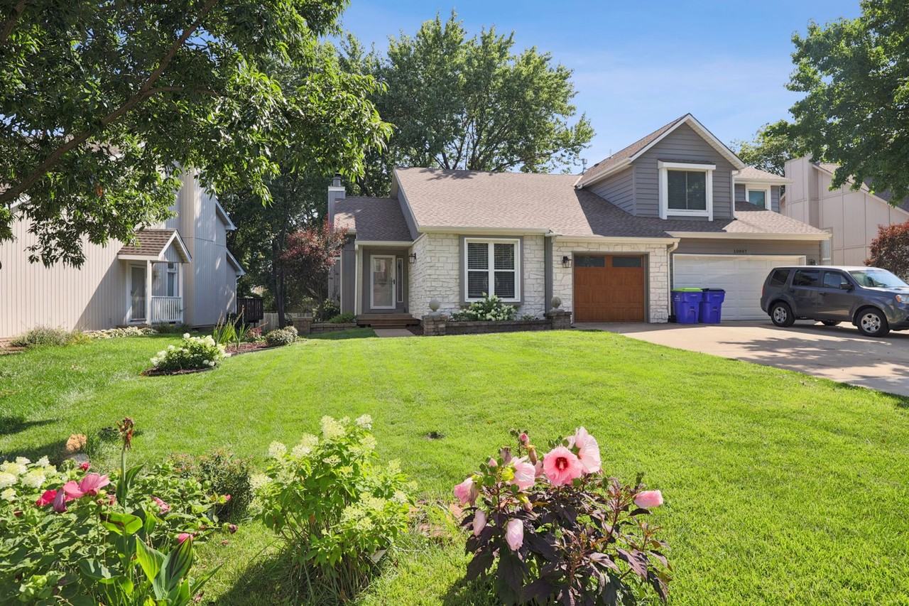 10805 W 115th St - Photo 2 of 28