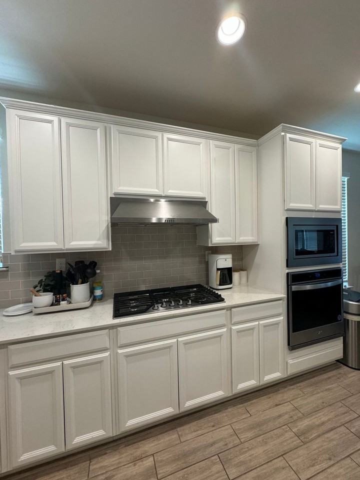 12514 Thrall - Photo 6 of 26