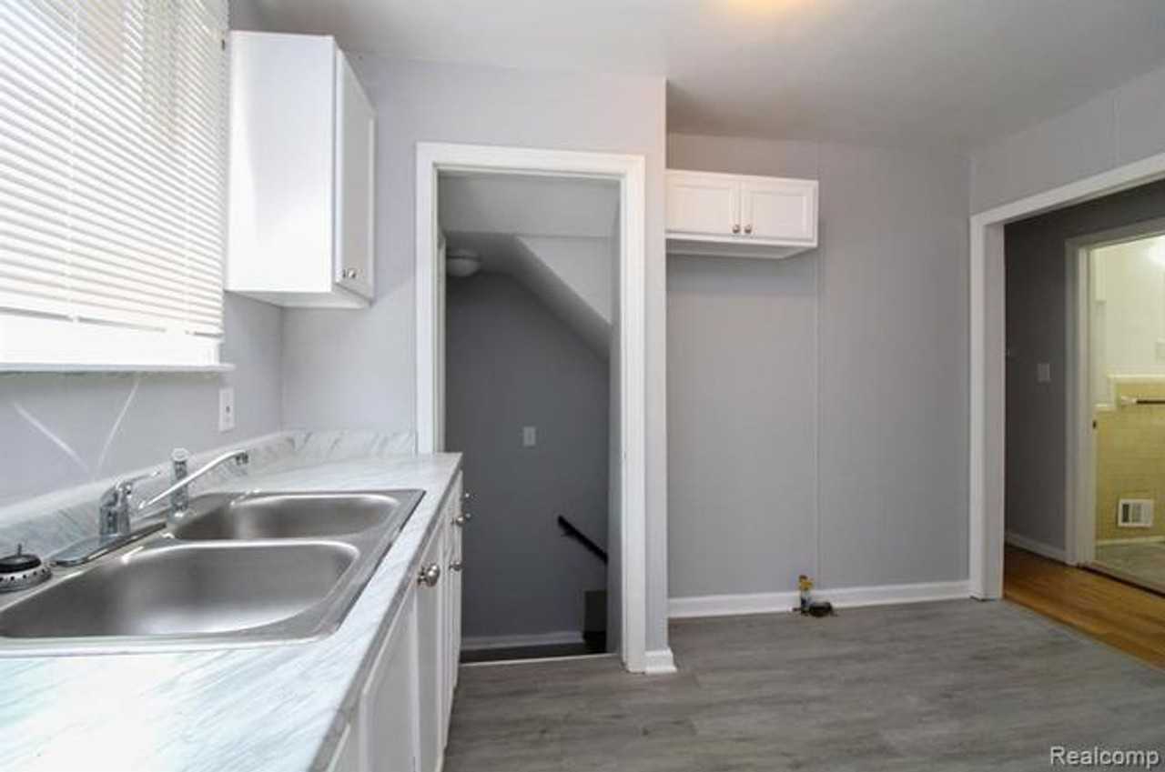 11689 Wayburn St - Photo 6 of 15