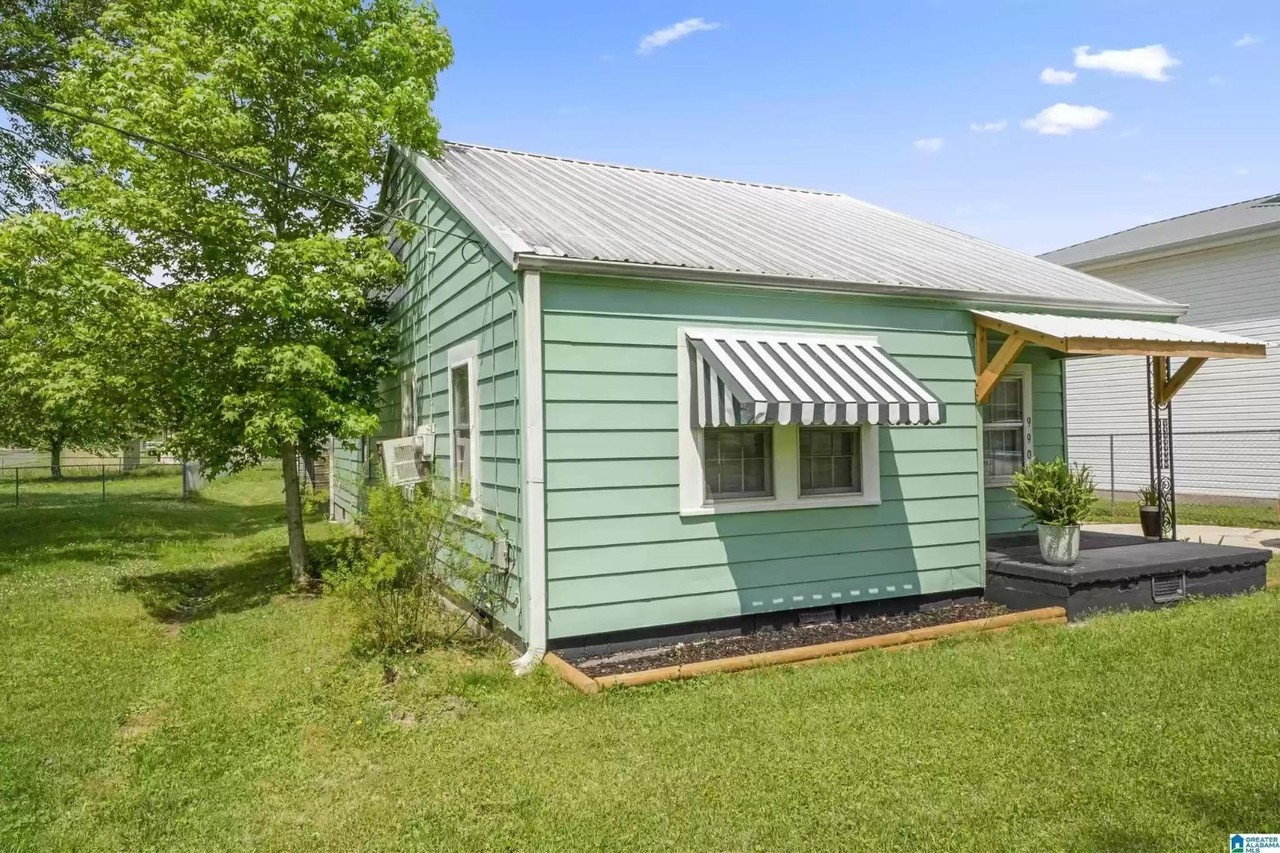 990 Springville Boulevard - Photo 3 of 25