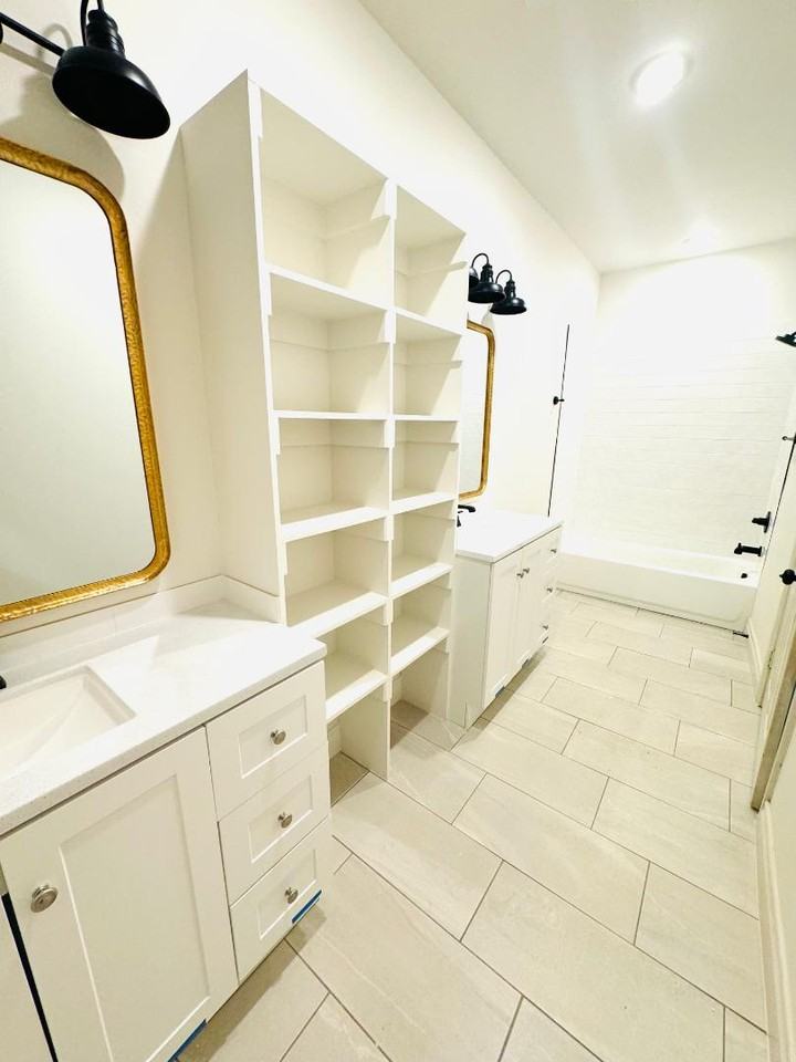 288 NE 25th St - Photo 6 of 20