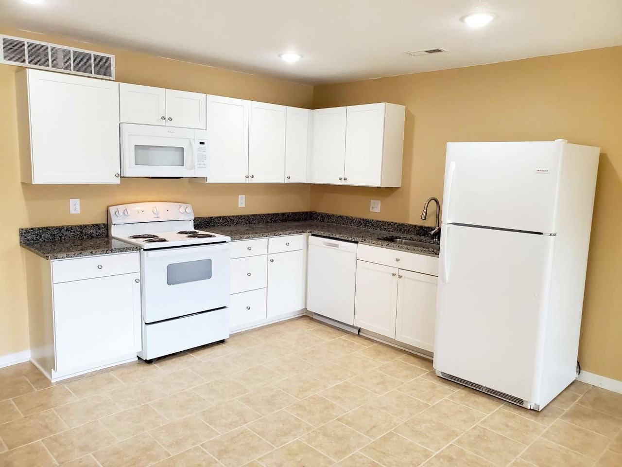 514 North Main Street - Photo 2 of 10