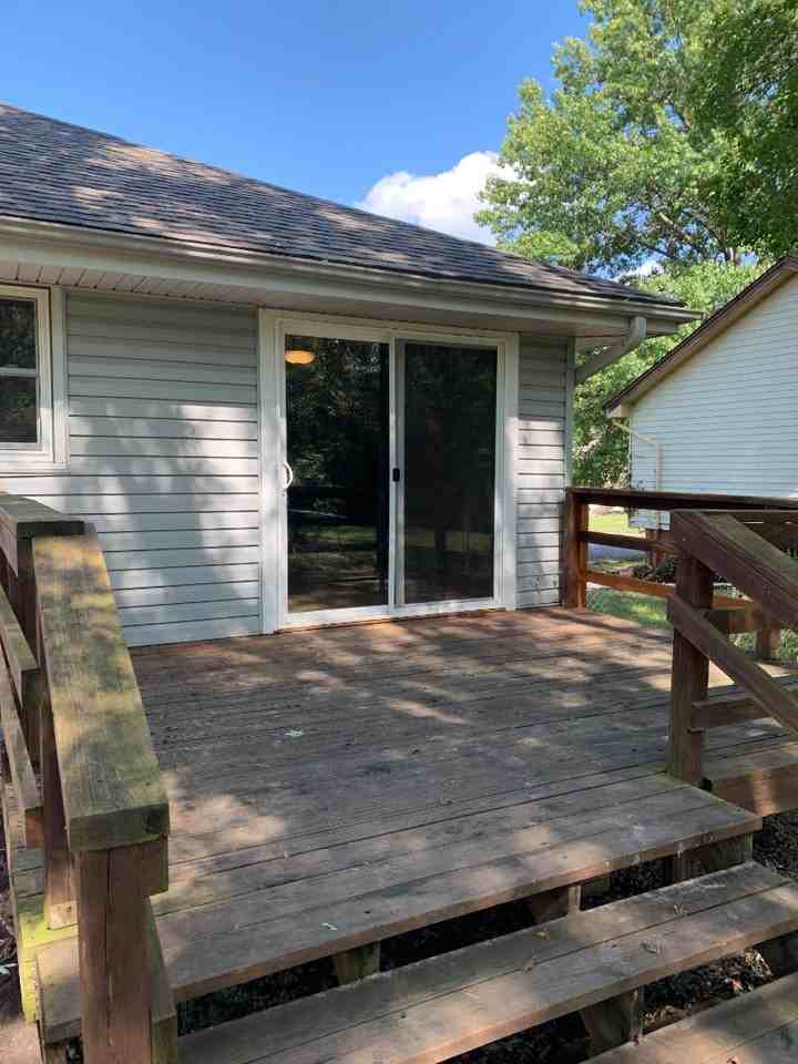 930 East Market Street - Photo 2 of 5