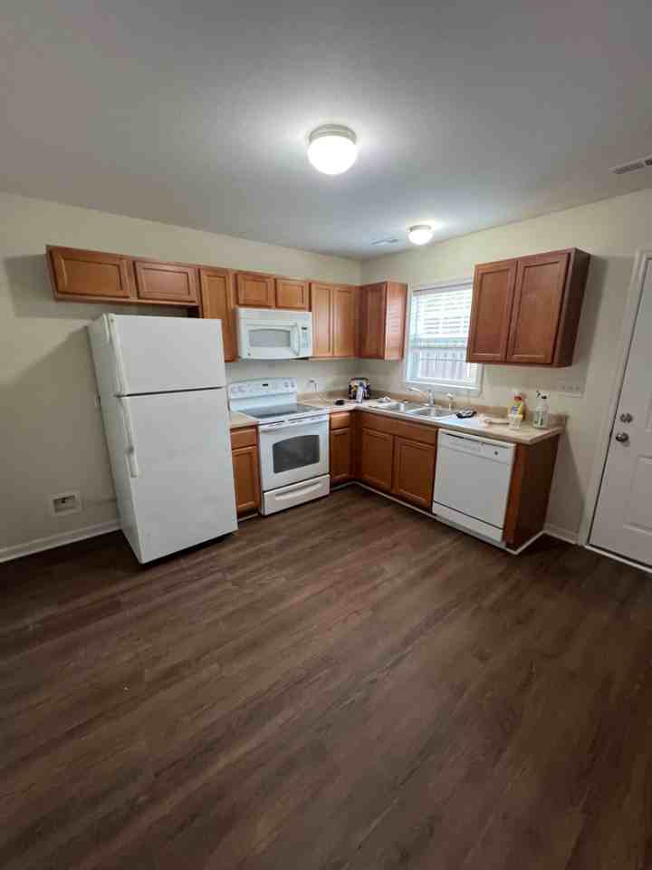 2037 Pony Farm Rd - Photo 2 of 10